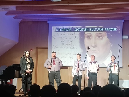 548cc271-3c26-4b76-8ac4-437a4fbcc40e